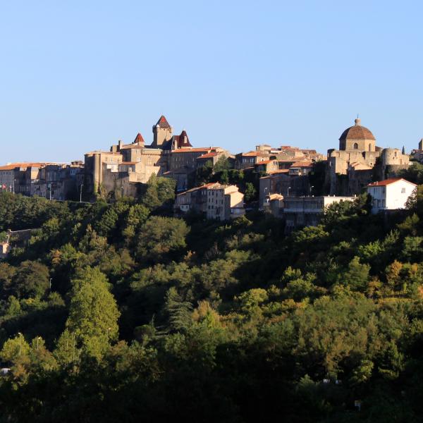 Vue de la ville d'Aubenas